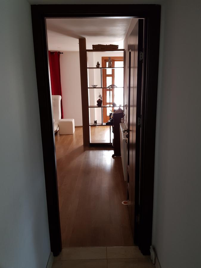 Casa Cu Muri Тиргу-Окна Екстер'єр фото